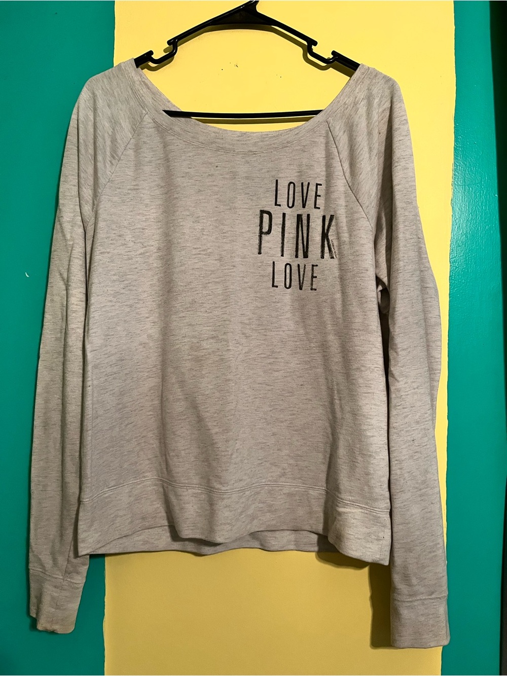 PINK Victoria's Secret Light Heather Gray 'LOVE PINK' Long Sleeve Tee